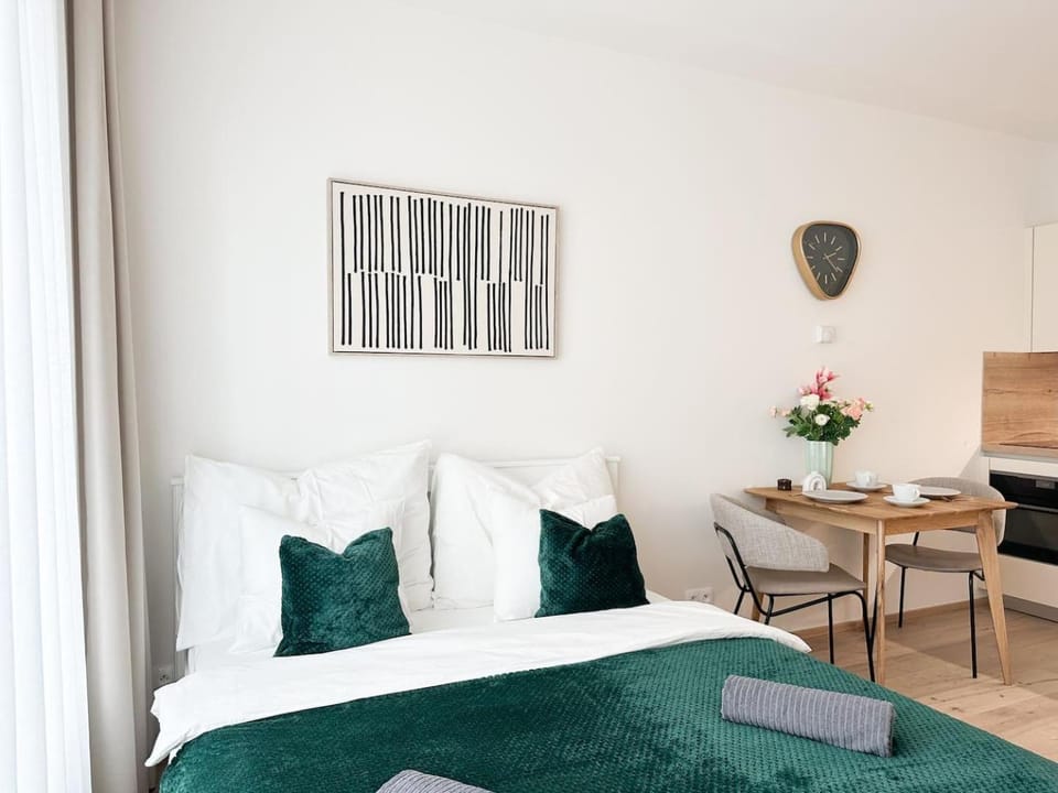 Bed, Living room, Seating area, Dining area, Bedroom
