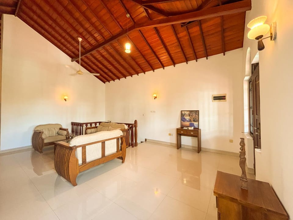 Communal lounge/ TV room, TV and multimedia, Living room, Seating area, Evening entertainment