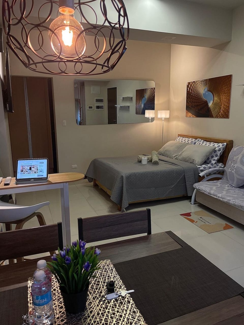 Photo of the whole room