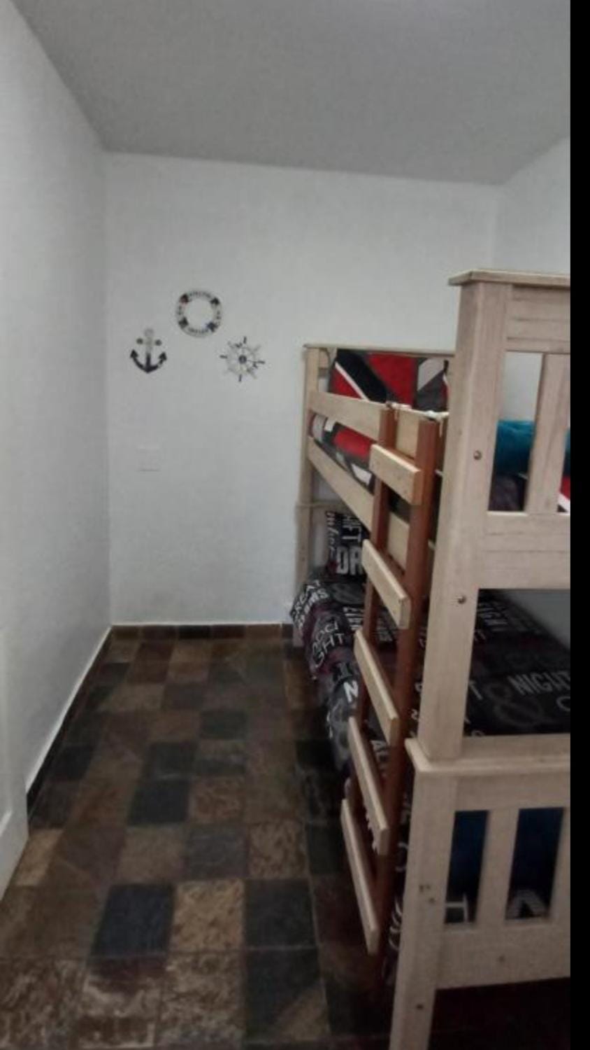 Bedroom, bunk bed