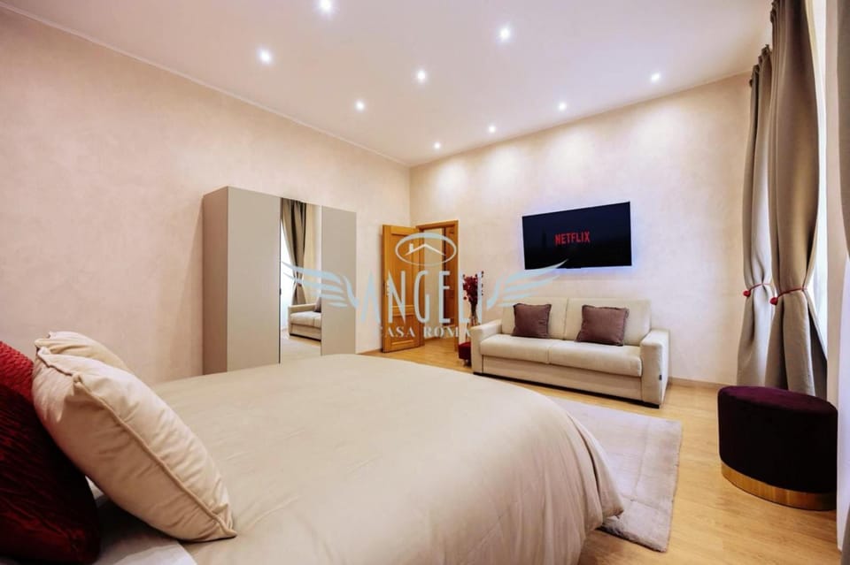 Bed, TV and multimedia, Photo of the whole room, Bedroom, wardrobe