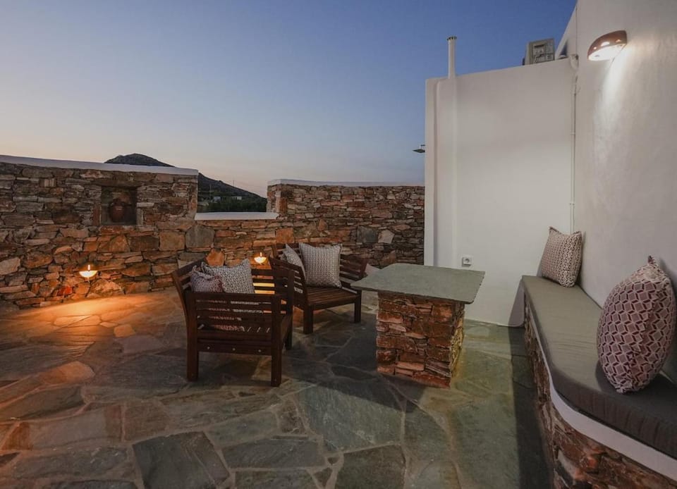 Onar Sifnos Traditional Villa House in Milos