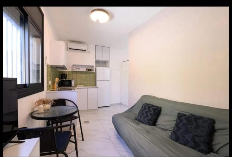 Mini penthouse in heart of jlm Apartment in Jerusalem