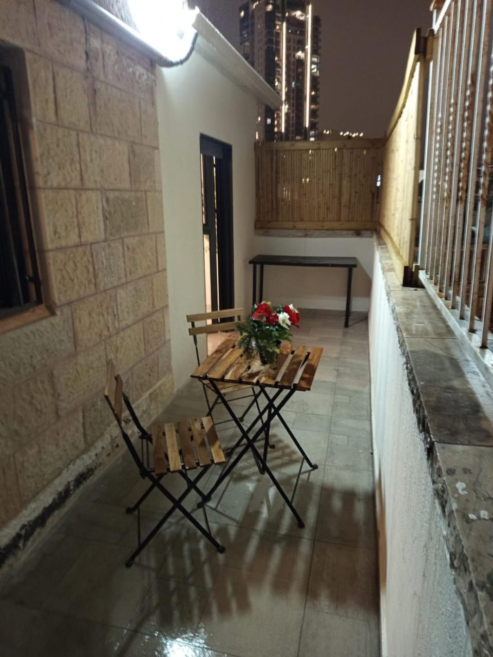 Mini penthouse in heart of jlm Apartment in Jerusalem