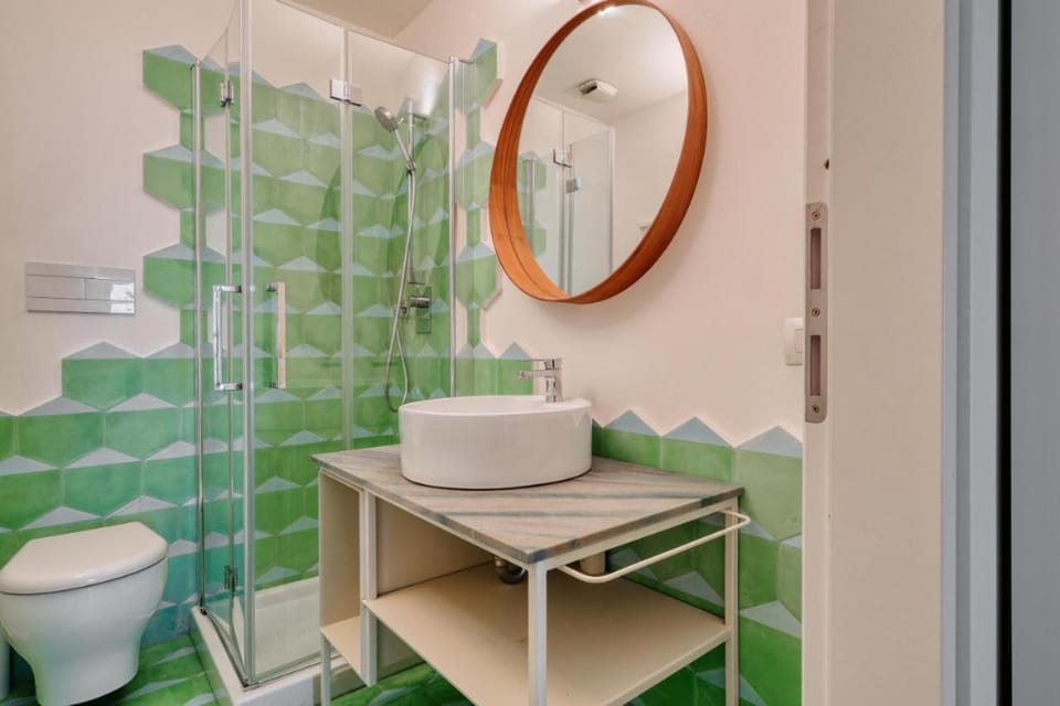 Shower, Toilet, Bathroom