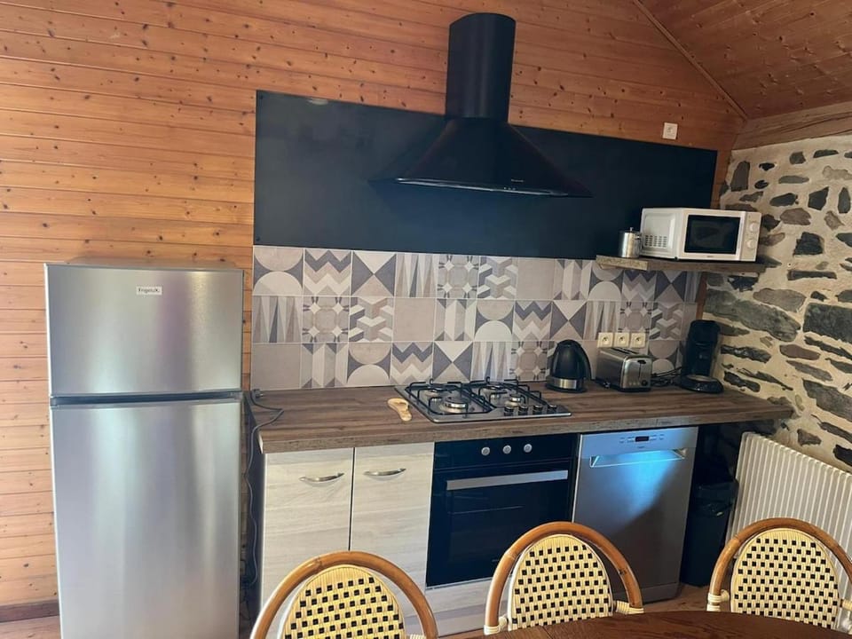 Gîte des Trioules pour 8 personnes House in Auvergne-Rhône-Alpes