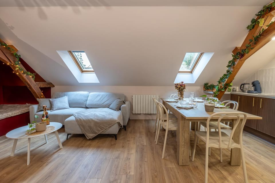 Living room, Dining area