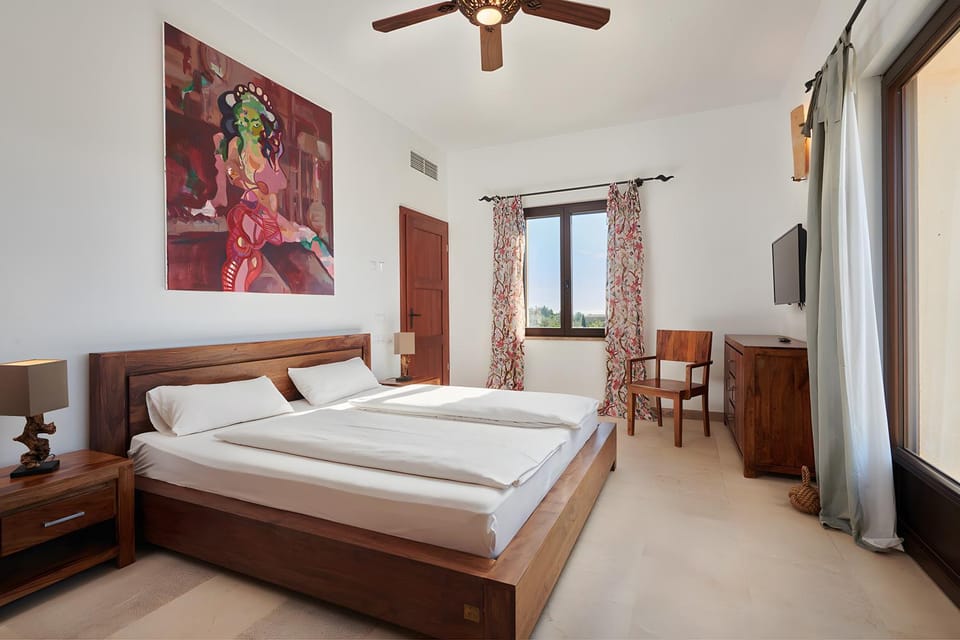 Living room, Bedroom