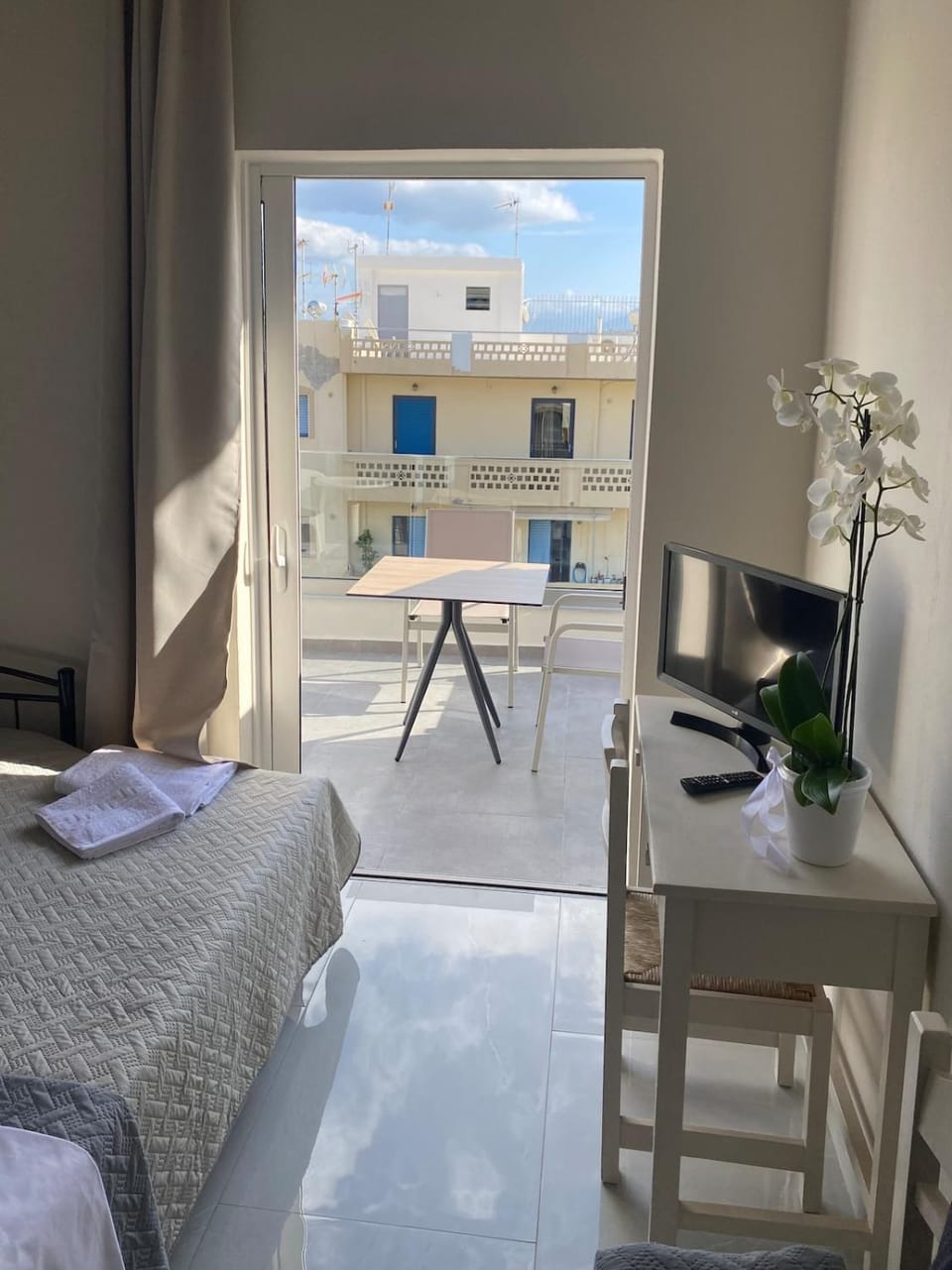 Bed, View (from property/room), Balcony/Terrace