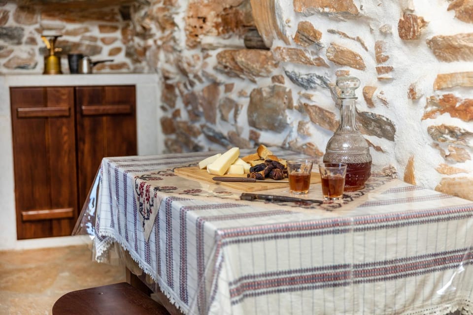 Mitatos Naxos - Suite Ligaridia Apeiranthos House in Naxos, Naxos and Lesser Cyclades, Greece