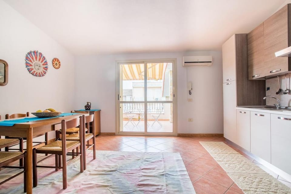 Sun House 4 Villasimius City Center AirConditioned Apartment in Villasimius