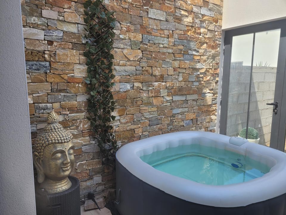 Magnifique Villa piscine privée jacuzzi Villa in Occitanie