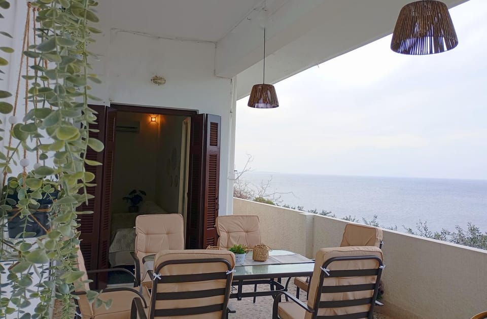 Perdika Bayview House Apartment in Argolis, Greece