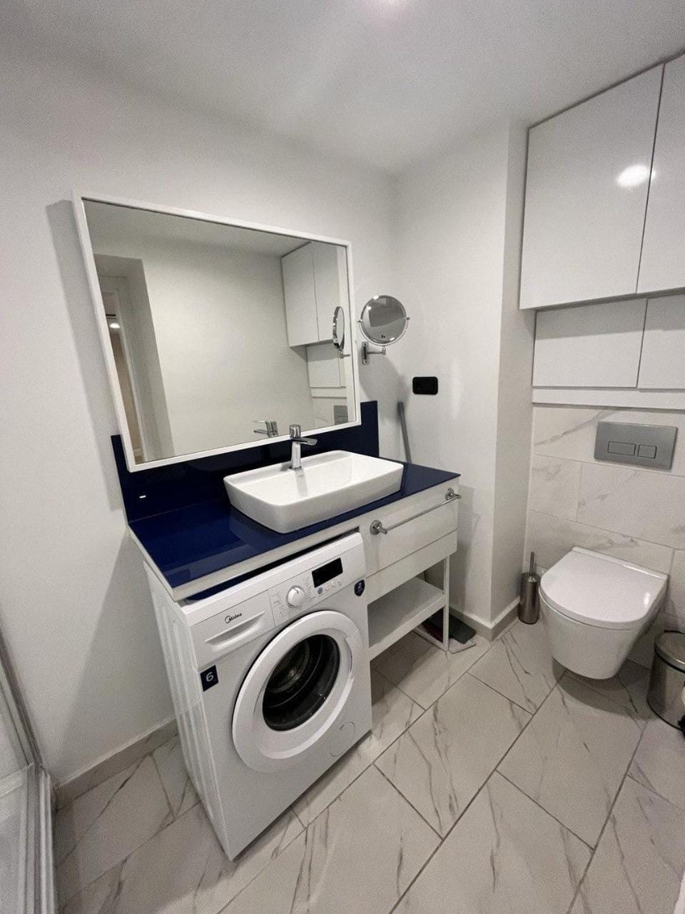 Shower, Toilet, Bathroom, Bath, towels, washing machine, dryer