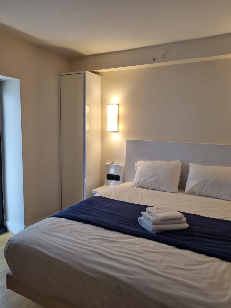 Bed, Photo of the whole room, Bedroom, towels, wardrobe