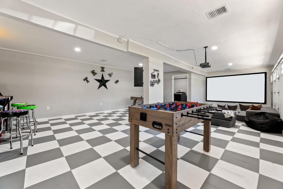 Communal lounge/ TV room, TV and multimedia, Evening entertainment
