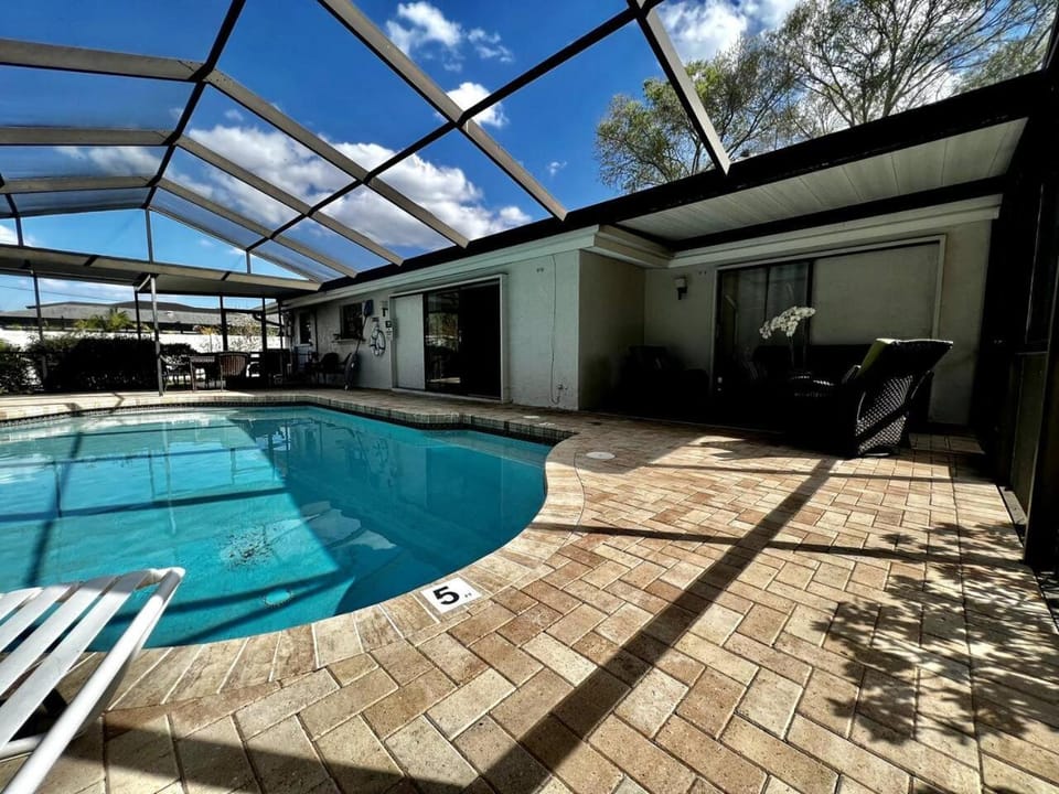Balcony/Terrace, Swimming pool
