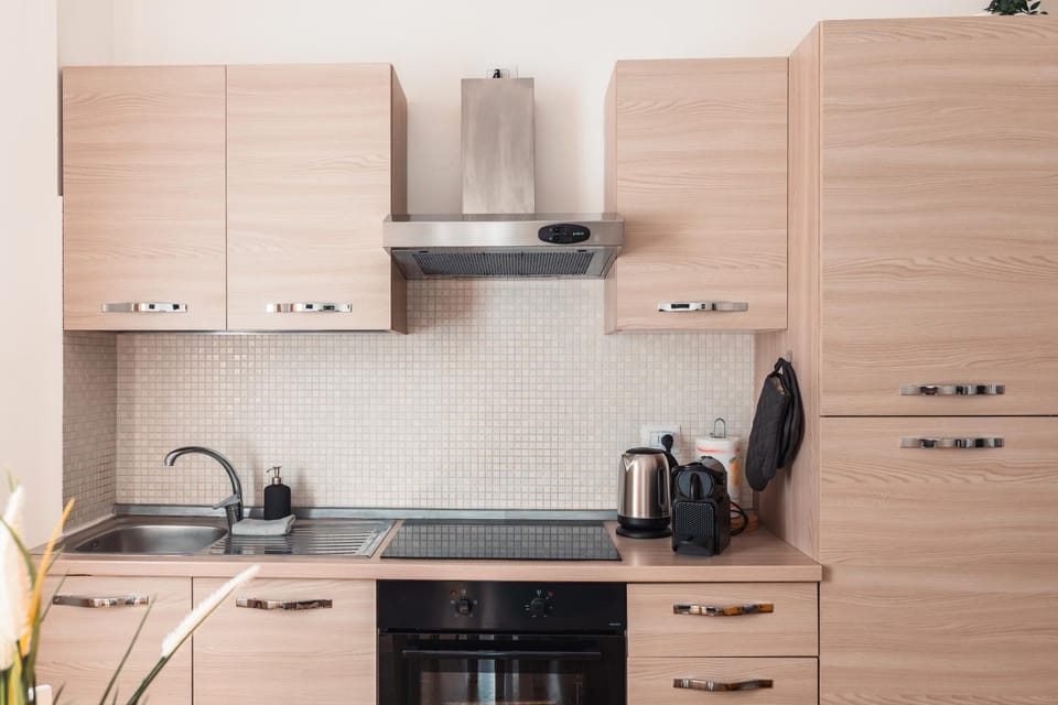 'MUSIC HOME' 15minCentral Station - LinateAirport - Metro Apartment in Milan
