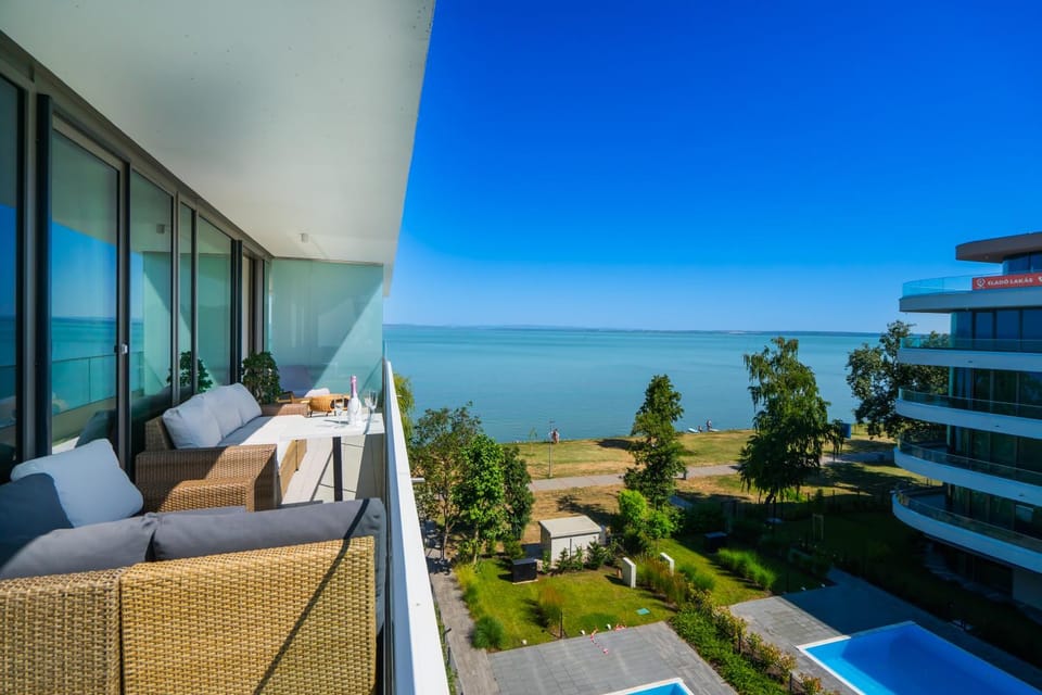 View (from property/room), Balcony/Terrace