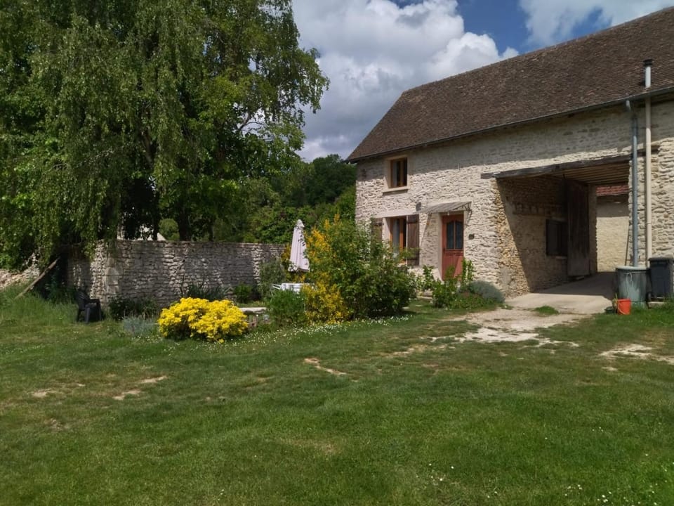 Property building, Spring, Garden