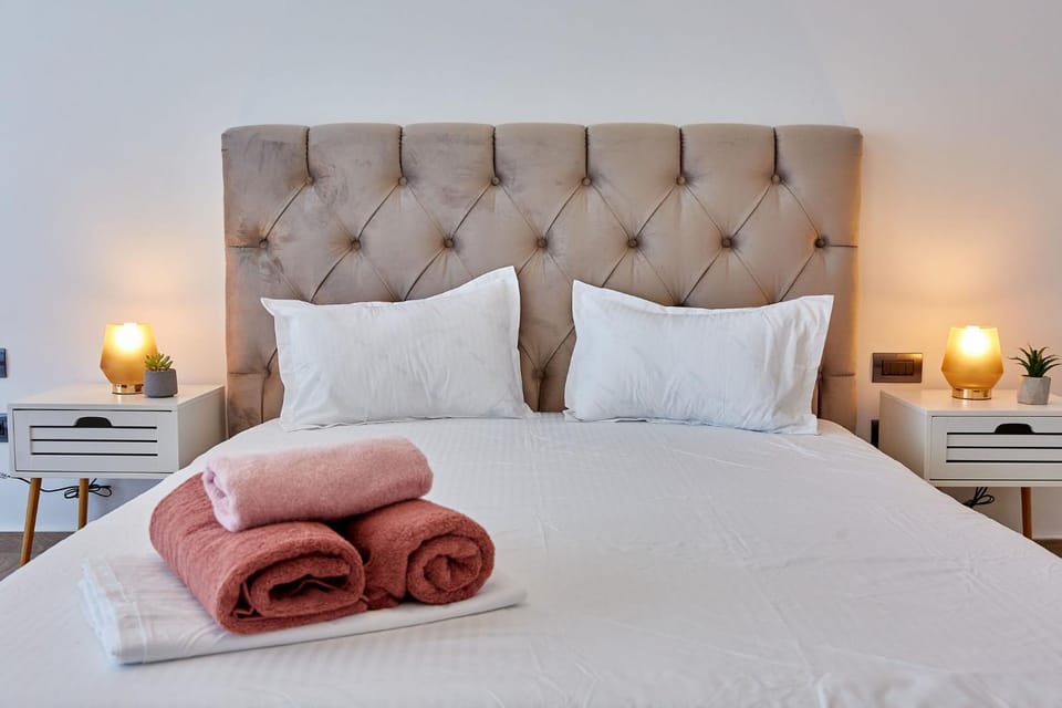 Bed, Photo of the whole room