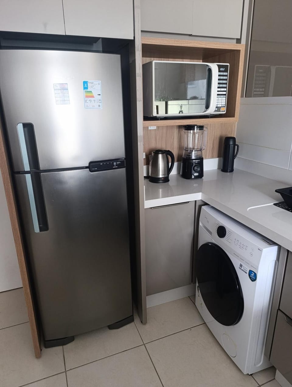 Coffee/tea facilities, Kitchen or kitchenette, oven, toaster, washing machine