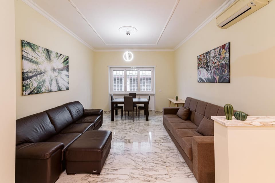 Living room, Seating area, Dining area, air conditioner