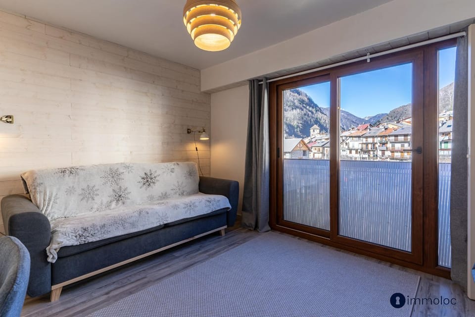 Apartment in center Isola Apartment in Isola