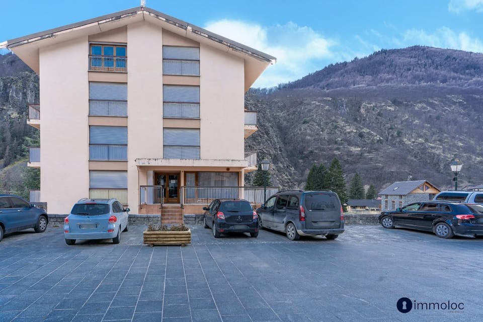 Apartment in center Isola Apartment in Isola