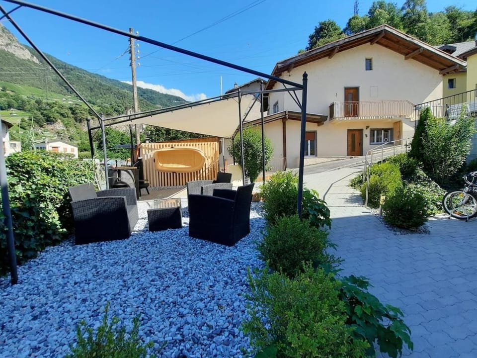 Appartement au bord de l'eau 33m2 Le Cerisier Apartment in Sion