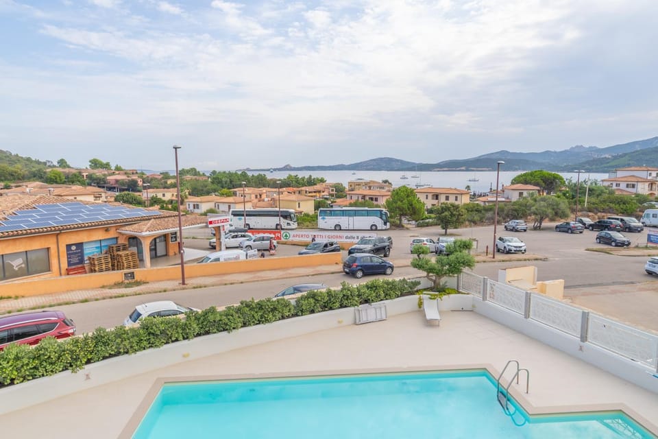 Pool view, Swimming pool