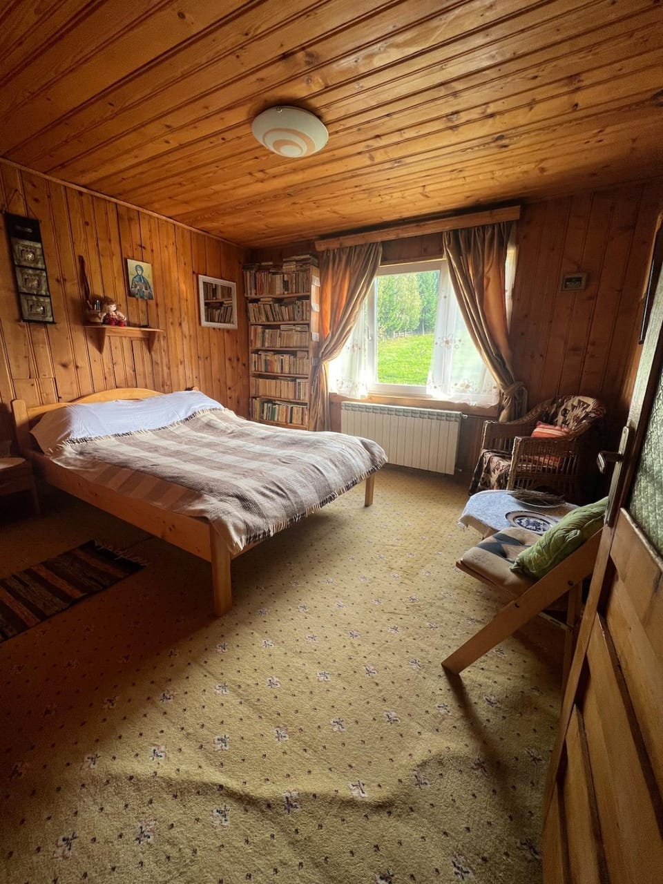 TV and multimedia, Photo of the whole room, Seating area, Bedroom