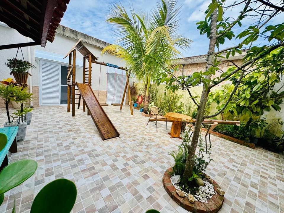 Casa Turística Térrea - 5 Quartos, apenas 5 min carro Praia House in Peruíbe
