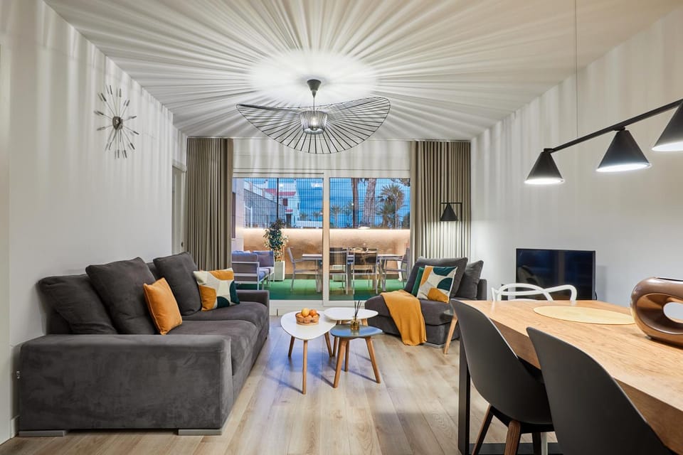 Beachfront Conquistador - by Welcomely Apartment in Alacantí