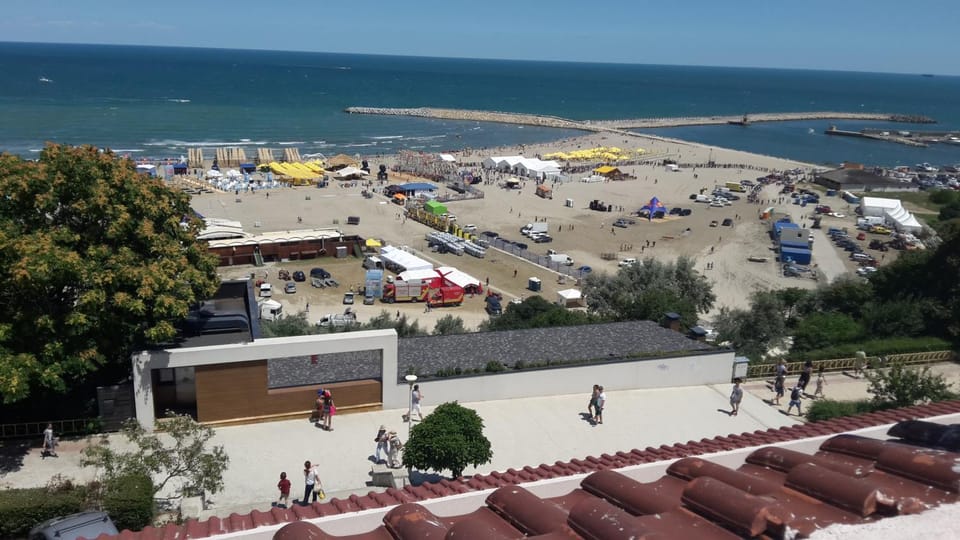 City view, Sea view