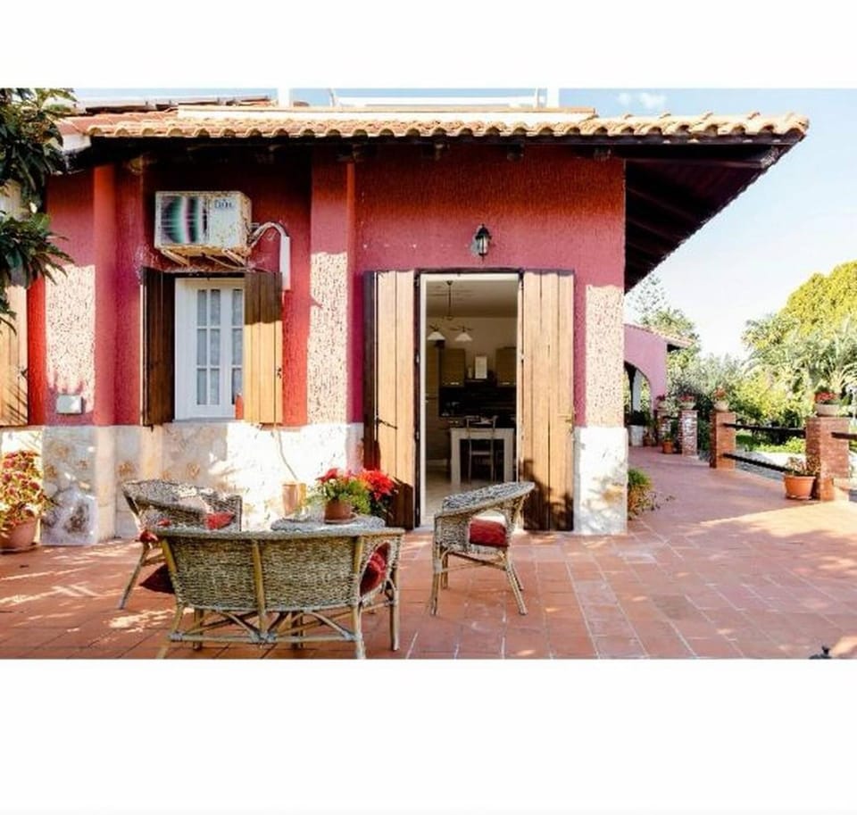villa in full relaxation near the sea - air conditioning - wifi Villa in Augusta