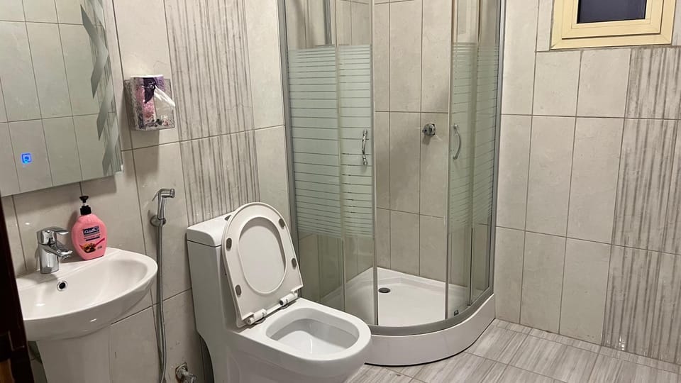 Shower, Toilet, Bathroom