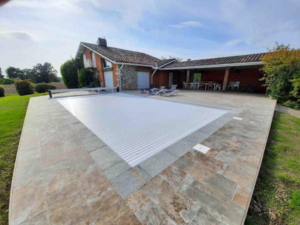 Villa de Campagne au bord de l'Adour House in French Basque Country