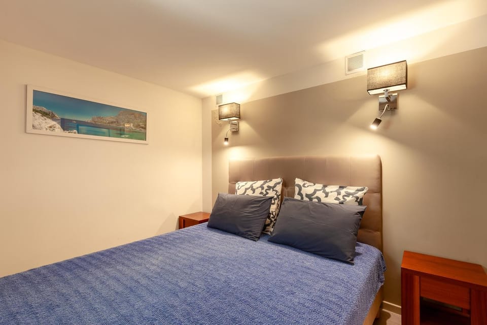 Living room, Bedroom