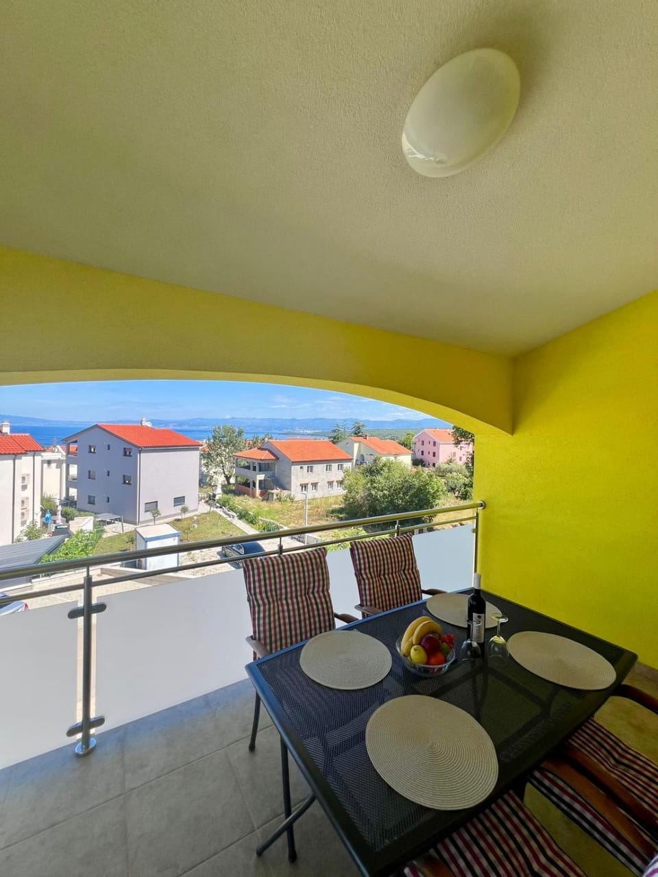 The Yellow House Apartment in Primorje-Gorski Kotar County