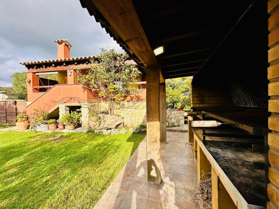 Property building, Garden
