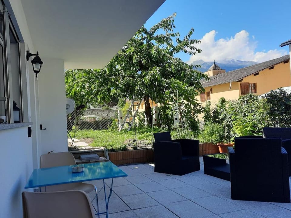 Appartement au bord de l'eau 43m Les Hirondelles Apartment in Sion