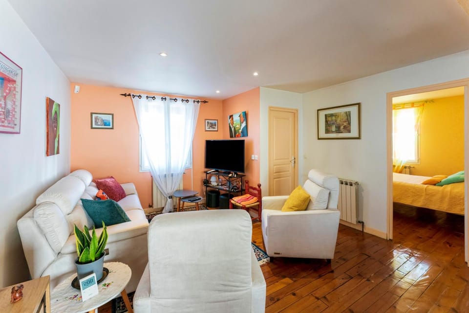 Property building, Living room