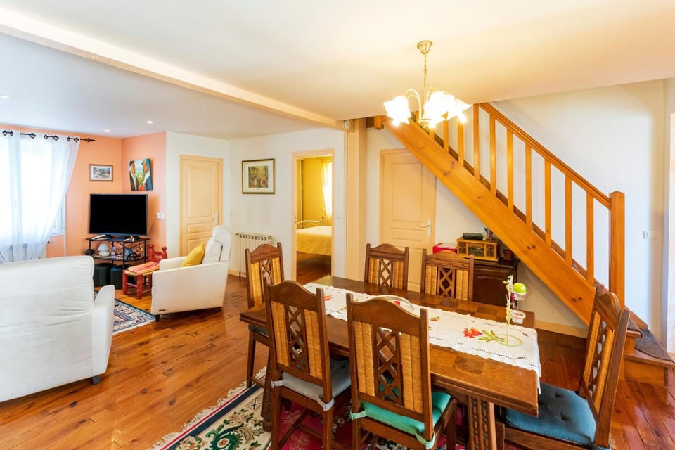 Property building, Living room