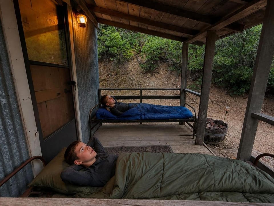 Quiet Canyon Starry Nights HappyOurs Ranch Bunk Family Home House in Glendale