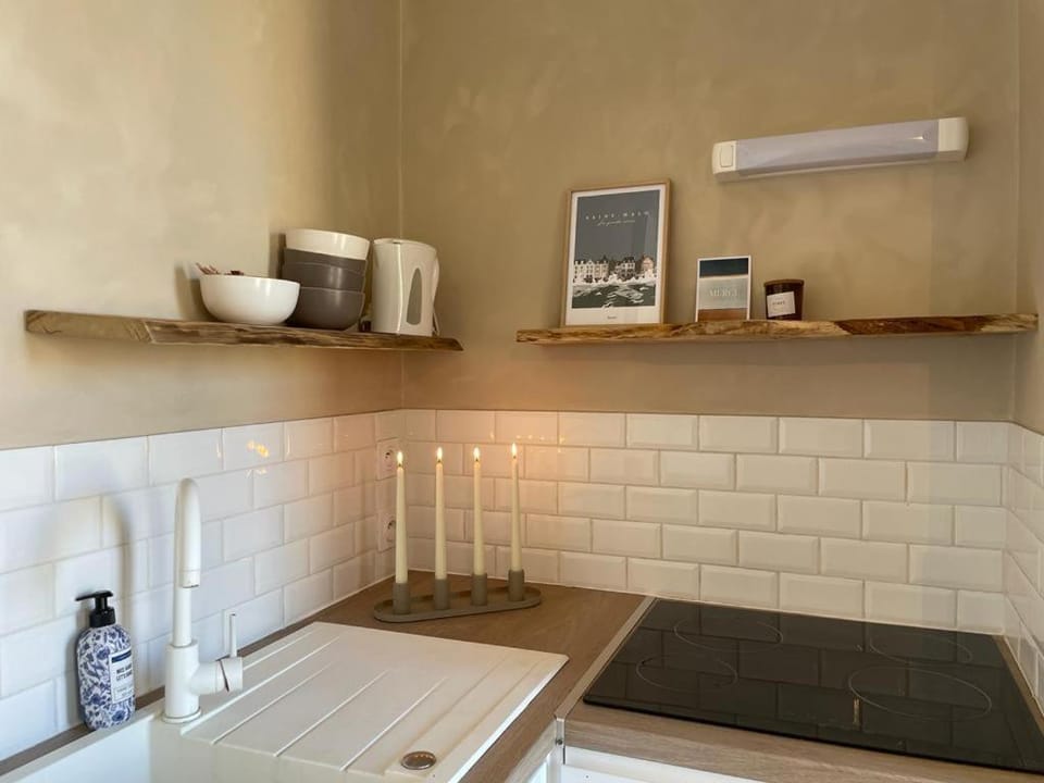 Studio centre ville proche plages et commerces Apartment in St-Malo