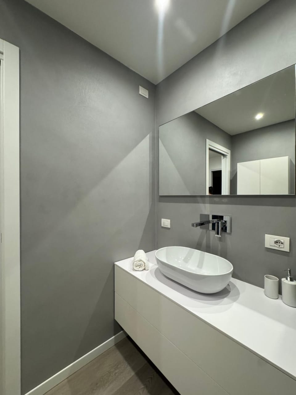 La Vita LakeView - Garden & Pool Apartment in Province of Brescia