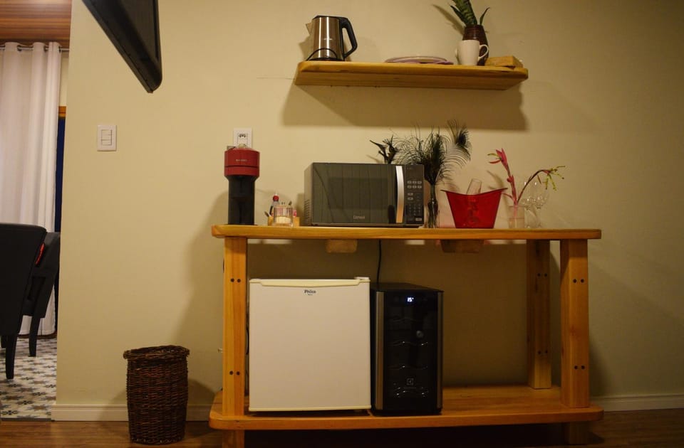 Decorative detail, microwave, minibar