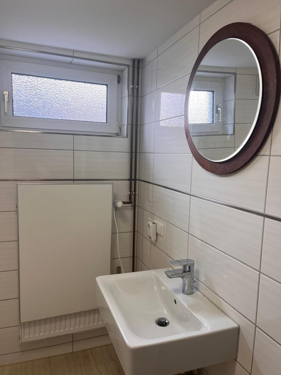 NR 2 EG 3 ZKB für Firmen und Familien Apartment in Kassel