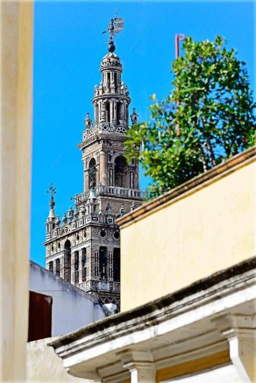Selecta Apto con dos dormitorios en patio tradicional Apartment in Seville